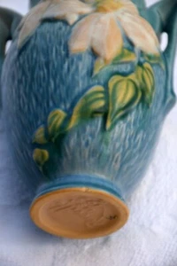Vintage Roseville Art Pottery ~ Blue Clematis Handled Vase ~ 102-6 - Picture 1 of 8