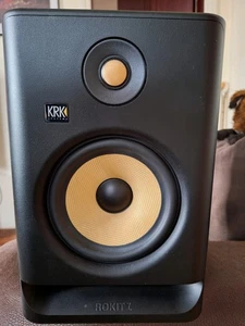 KRK RP7 Rokit G4 Professional Bi-Amp 7" Powered Studio Monitor - Single - Picture 1 of 5