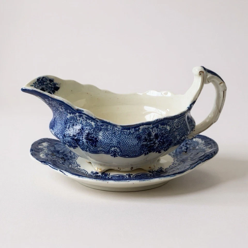 Beautiful Maddock & Sons Gravy Boat + Saucer Blue White Flow Transfer Ware308976 - image 1 of 4