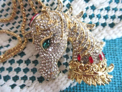 HERMOSO COLLAR/BROCHE COLGANTE ORO CRISTAL CABALLO MÍTICO NUEVO Foto 1 de 4