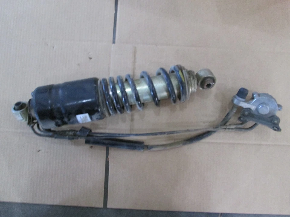 Yamaha Virago XV920 XV 920 1983 83 rear mono shock absorber spring strut - Image 1 of 1