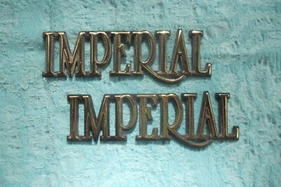 Chrysler Imperial 1990-1993 OEM emblemas de puerta/baúl dorado 4454995 - forma impecable Foto 1 de 2