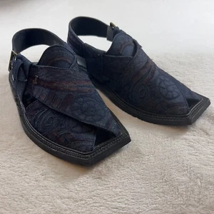 Peshawari Chappal estilizado en tela con bordado en suela individual de alta calidad - Imagen 1 de 10