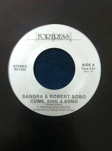 SANDRA & ROBERT SOBO Record Come Sing A Song 45 Rpm - Imagen 1 de 7