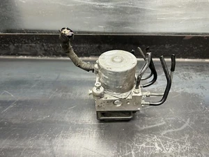 02-06 Toyota Camry freno abdominales motor y módulo bomba hidráulica con arnés de alambre - Imagen 1 de 4