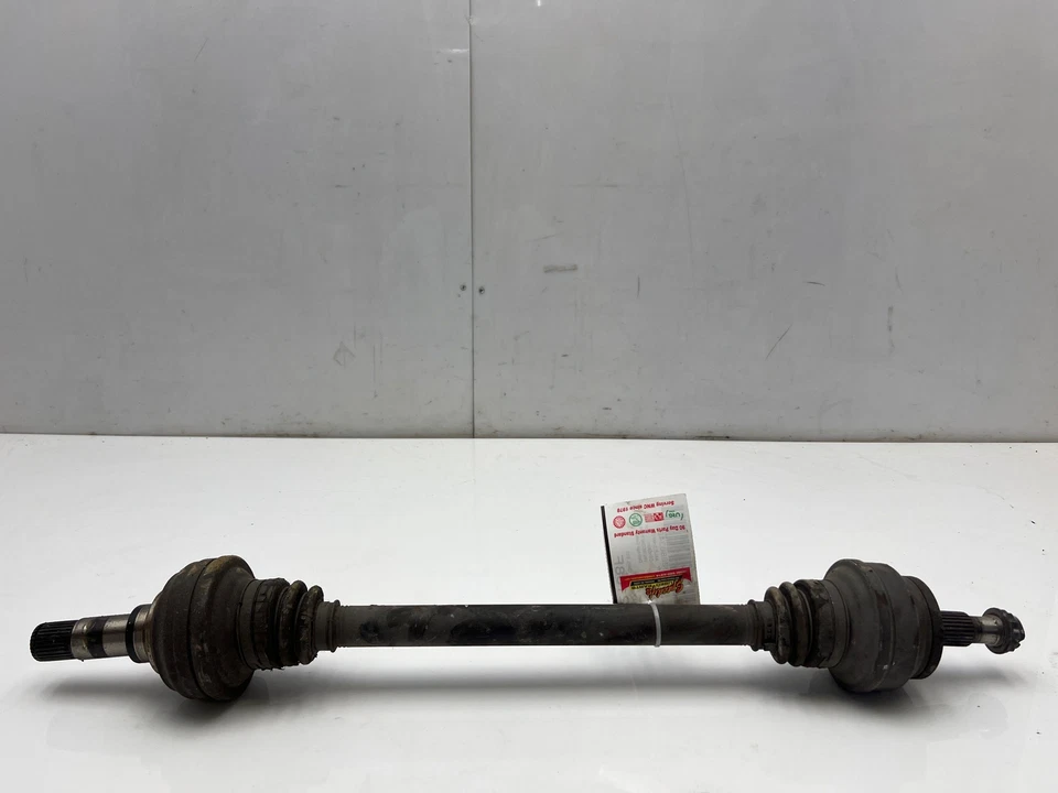 Eixo de transmissão traseiro 2010 - 2016 Mercedes Benz W212 E63 CV LH ou RH OEM 2123502210 - Imagem 1 de 4