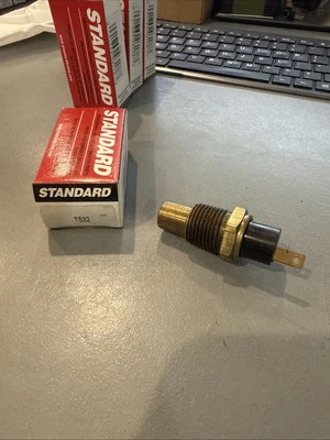 Standard Ignition Engine Coolant Temperature Sender for 1968 P15/P1500 Van TS-32 - Image 1 of 2