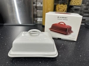 Le Creuset New Stoneware Ceramic White Butter Dish With Lid RRP £42 - Picture 1 of 4