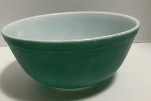 VTG. Pyrex 403 Mixing Bowl,2.5 Qt.primary Color …Green…Made In USA - Picture 1 of 8