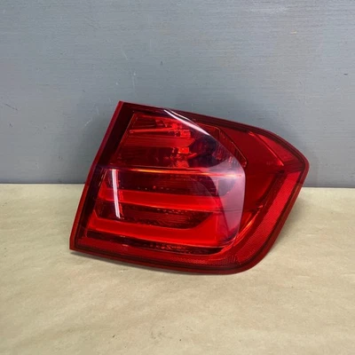 BMW F30 328I 335I M3 2012-15 pasajero derecho luz trasera exterior luz trasera OEM Foto 1 de 4