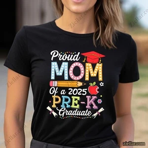 Proud Mom of 2025 Pre-K Graduate T-Shirt, Family Graduation Celebration Tee - Bild 1 von 9