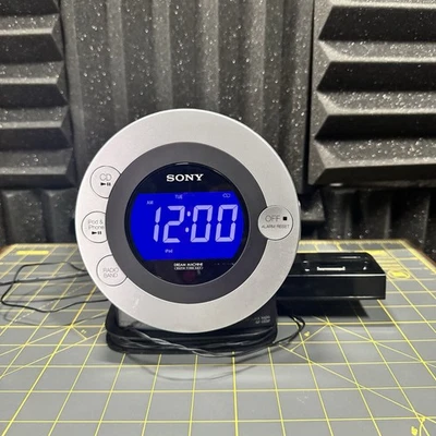 Sony Dream Machine ICF-CD3iP FM/AM Clock Radio w/ CD Player iPod Dock Tested - Image 1 of 4