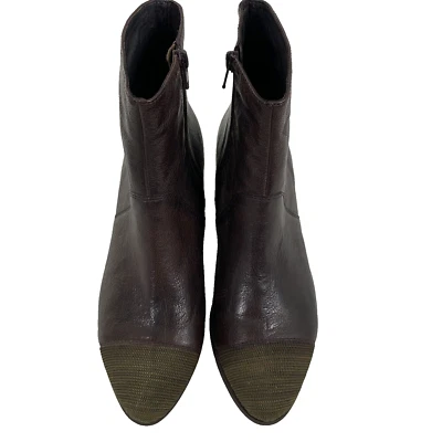 Botas para mujer VANELI marrón cuero suave talla 9,5 M detalle de cadena puntera cremallera  Foto 1 de 4