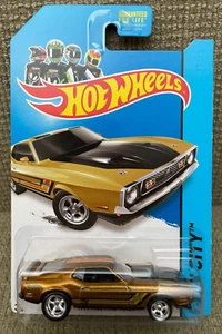 2014 Hot Wheels Super Treasure Hunt 1971 MUSTANG MACH 1 W/ REAL RIDERS *NEW* - Picture 1 of 3