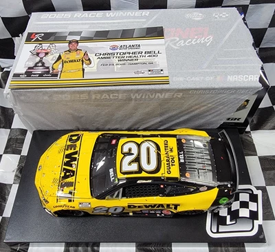 Christopher Bell #20 Dewalt Atlanta Vincitore Macchinina 2025 Camry 1:24 - Immagine 1 di 4