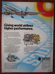 10/1982 PUB PLESSEY AEROSPACE PDU-100 VIGV WORLD AIRLINES AIRLINER ORIGINAL AD - Picture 1 of 1