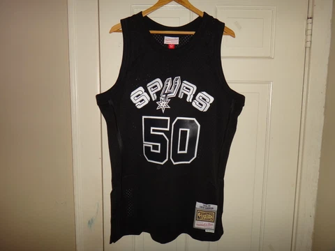 David Robinson 1998-99 Mitchell & Ness Spurs NBA White Logo Swingman Jersey $130 Cover