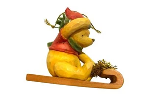 Disney Ornament Winnie Puuh auf Schlitten Resin Christbaumschmuck - Bild 1 von 4