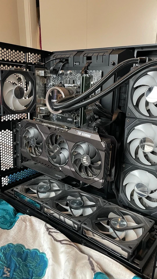 Intel Core 13 gen I7 13700F ,NVIDIA RTX 3070 Ti, 1TB SSD, 2TB HDD, 32GB RAM - Image 1 of 4