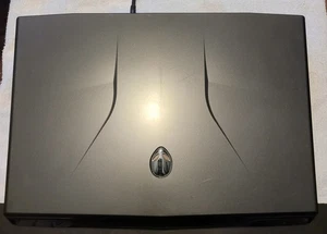Alienware M17x R3 I7 20GB RAM  1TB Hard-drive AMD Radeon HD 6800M - Picture 1 of 9