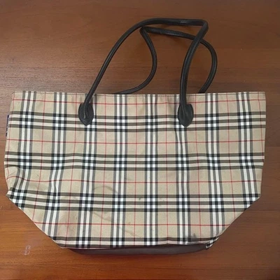 Bolso de Mano Burberry Etiqueta Azul Grande a Cuadros Tela Resistente al Agua Cuero #EK ZHA Foto 1 de 4