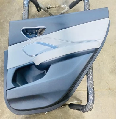 19 20 21 22 23 24 ACURA RDX Rear Door Trim Panel Right - Image 1 of 4