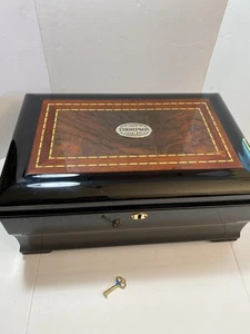 Vintage Wood Finish Cigar box Humidor Thompson & Co., Inc. 1915 With Key - Picture 1 of 14