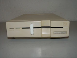Commodore Floppy 1571 Diskettenlaufwerk Disk Drive für C64 und c128 DEFEKT - Bild 1 von 4