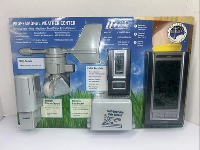 La Crosse Professional Weather Center:  Model COMBO10-IT, 915MHZ Wireless Rain - Image 1 of 3