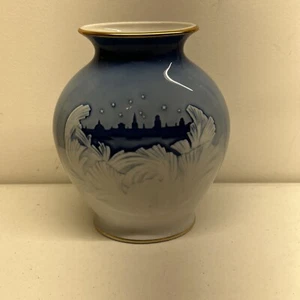 Royal Copehagen Bing & Grondahl Centennial Vase Behind the Frozen Window Great - Picture 1 of 13