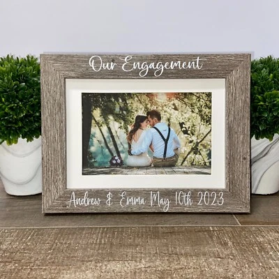 Marco de fotos de compromiso personalizado, regalo de compromiso, regalo de fiesta de compromiso Foto 1 de 3