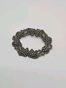 Vintage Art Nouveau Repousse Tin Metal Grape Leaves Brooch Pin - Picture 1 of 3
