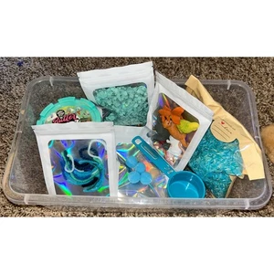 Handmade Pet Themed Sensory Bin Blue Many Textures & Items (NWT - Picture 1 of 6