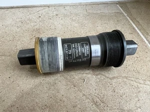 Shimano BB-UN26 Bottom Bracket 1.37x24 BC-73 Square Tapered Mountain Bike - Picture 1 of 6