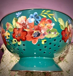 NUEVO CON ETIQUETAS PIONEER MUJER VERDE AZULADO FLOR SILVESTRE CAPRICHOSO 5 CUARTOS COLADOR 11" - Imagen 1 de 13