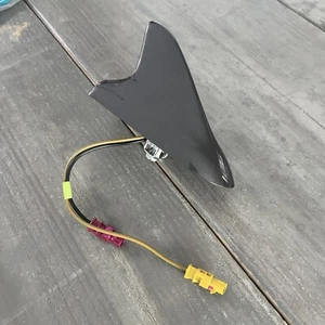 GM Laird Shark Fin Roof Antenna 140640 20786837 OEM Ashen Metallic Gray - Picture 1 of 4