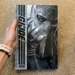 Gi Joe Book The IDW Collection Volume 5 Vol5 HC Cobra Commander -dmg - Picture 1 of 10