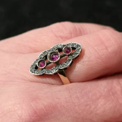 Eleganter Marquise-Ring mit Rubin & Diamanten in Gold und Silber - Bild 1 von 4