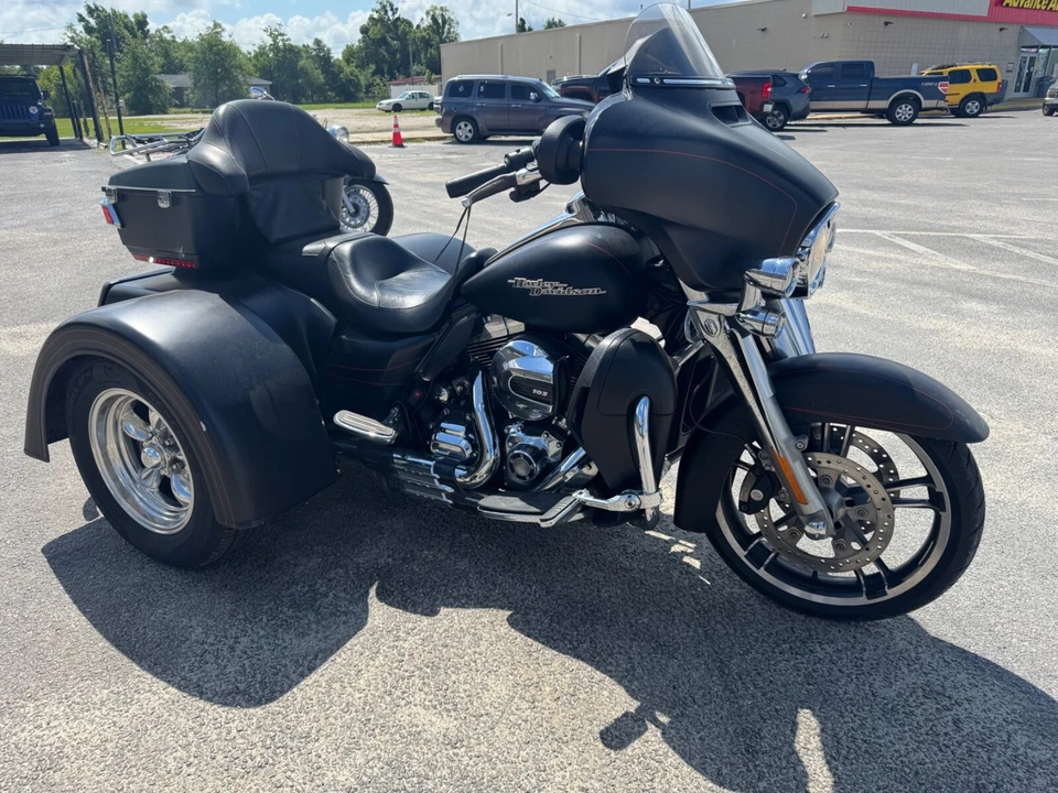 2014 Harley-Davidson Street Glide Special  - Image 1 of 4