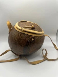 Coconut Purse - Picture 1 of 5