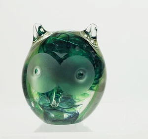 Kerry Glass Irish Crystal Green Owl Paperweight ~ Michael Harris Connection - Foto 1 di 3