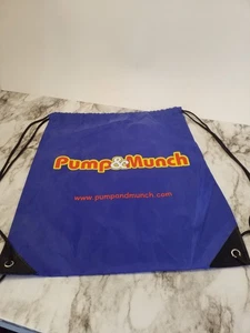 Rucksack Pump&Munch Convenience Store mit Kordelzug 13,5 Zoll x 16 Zoll - Bild 1 von 5