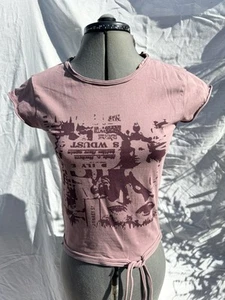 Vintage 90s Dusty Pink Carnaby St Printed Side Tie T Shirt Sz Small - Picture 1 of 9