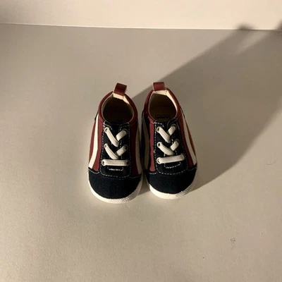 Sapatos de bebê Carters marrom e azul - tamanho 6-9 meses - Imagem 1 de 3