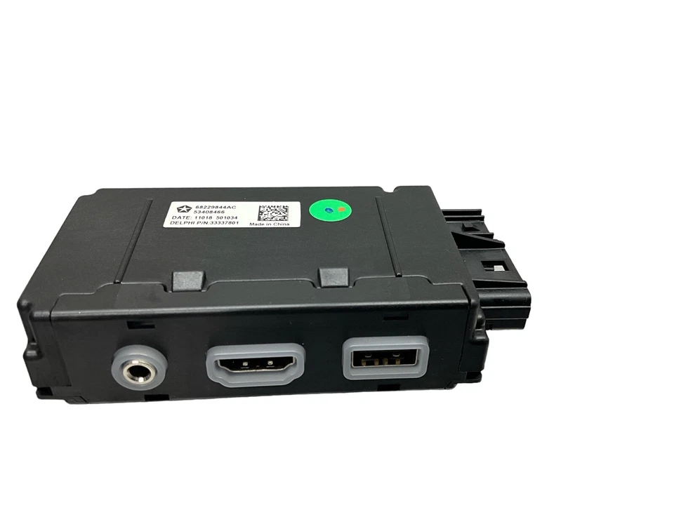 OEM Mopar 68229844AC Media Hub USB HDMI para Chrysler Pacifica Voyager 2017-2021 Foto 1 de 3