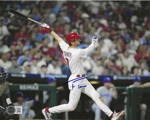 Signed 16x20 TREA TURNER Philadelphia Phillies Autographed photo Beckett Witness - Picture 1 of 1