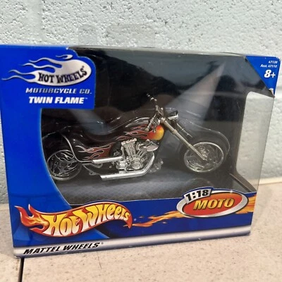 Hot Wheels 2002 Twin Flame 1:18 Moto Style 47138 Mattel Wheels - Image 1 of 4