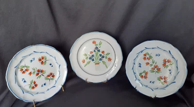 3 assiettes décoratives en faïence ancienne  - Photo 1/4