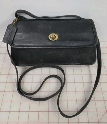 复古蔻驰几何黑色皮革转锁手拿包单肩包钱包 — 第 1/4 张图片