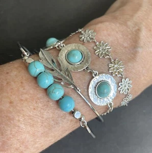 Lote de 4 pulseras boho de plumas de piedras turquesa plateadas - Imagen 1 de 9